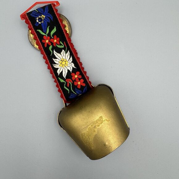 Vtg Hand Painted Edelweiss Flower Brass Swiss Cow Bell with Embroidered Strap - Picture 5 of 8